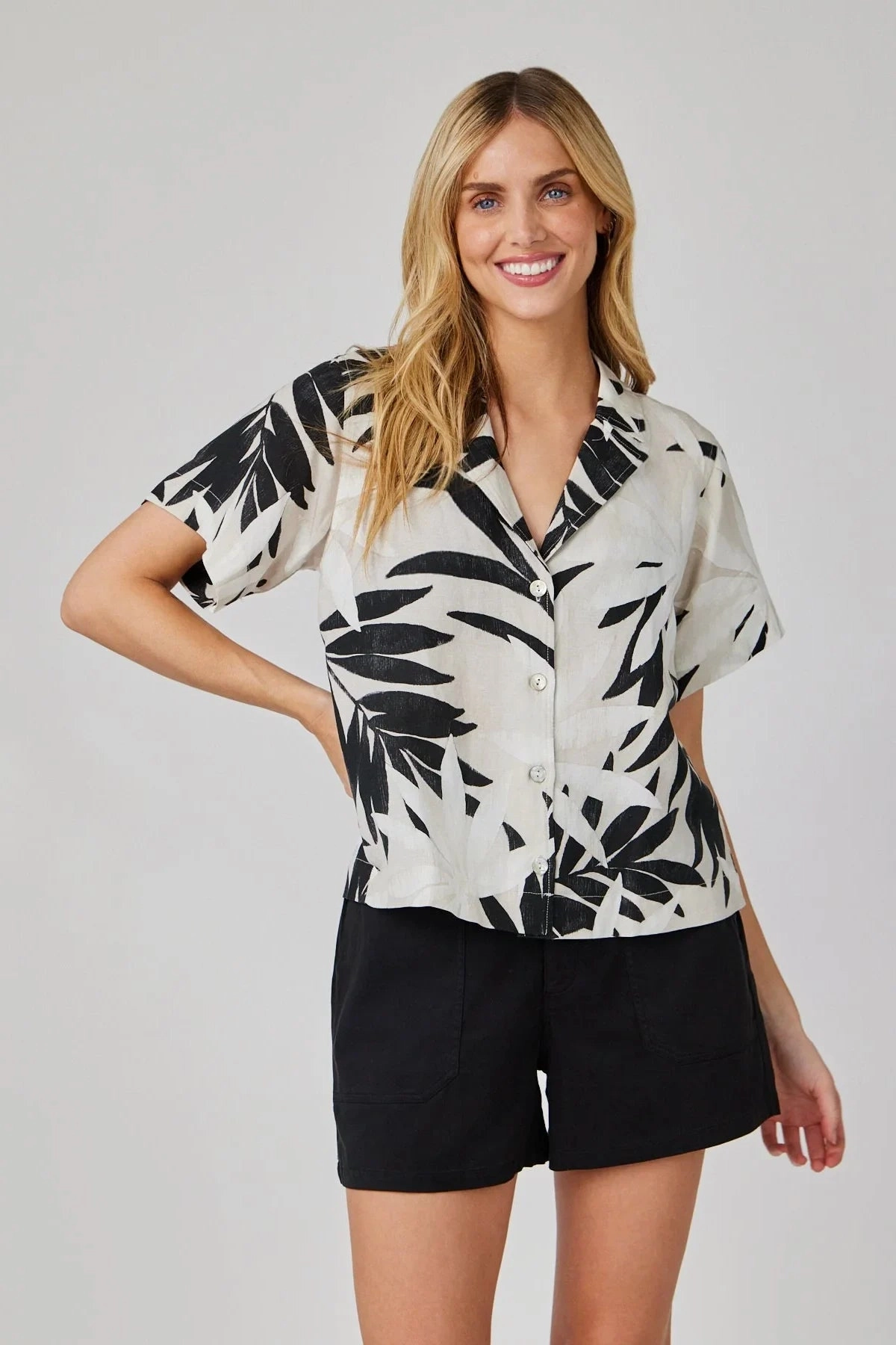 NonRestrictive Fit Simple Dress Short Sleeve Flowy Button Down