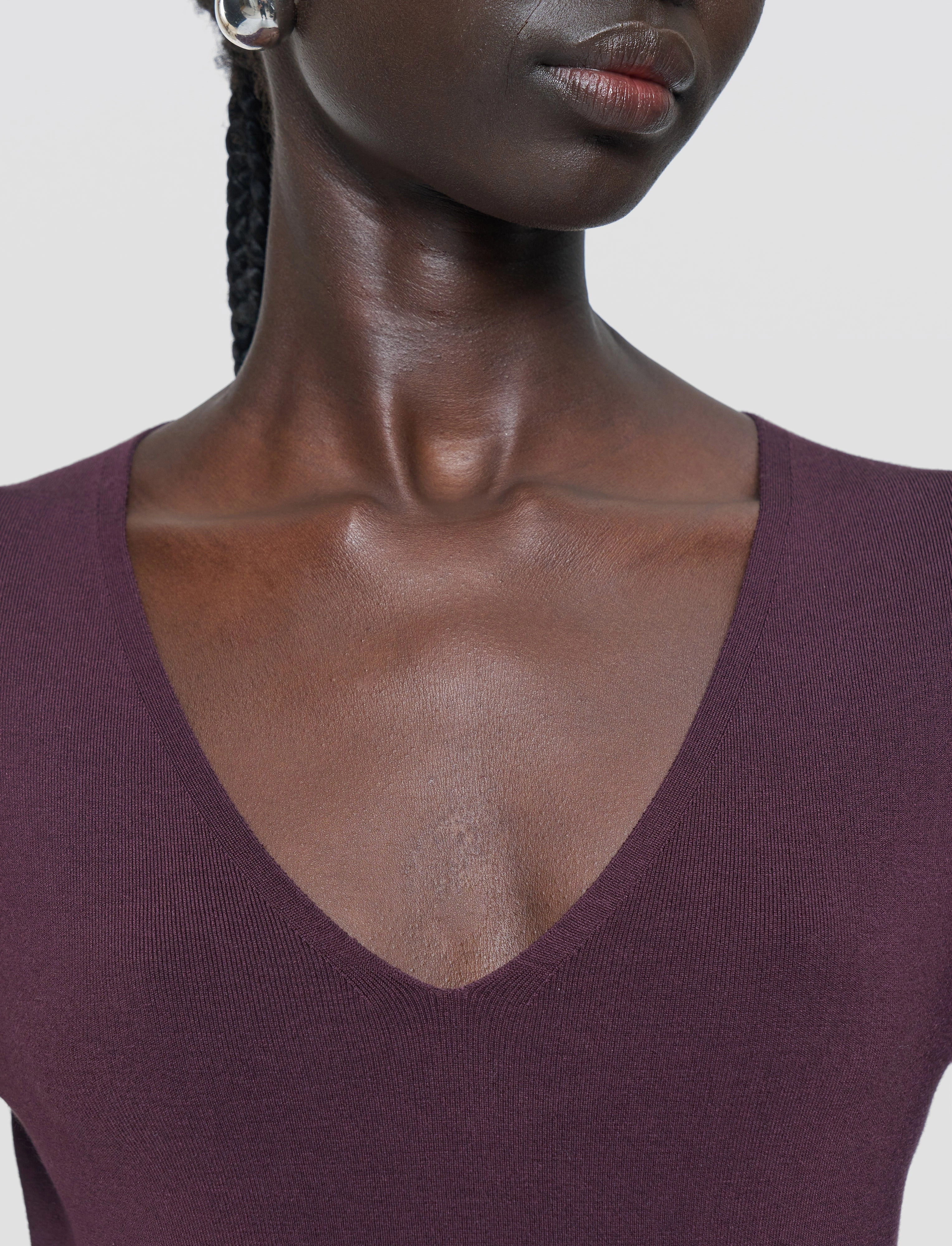 Classic Casual Zigzag Stitch Detail Silk Stretch V Neck Top