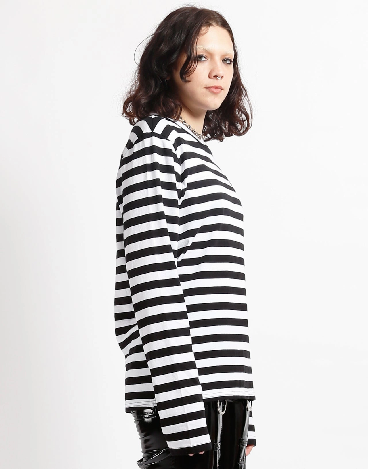 Eco friendly materials SKULL STRIPE KNIT TOP BLACK/WHITE