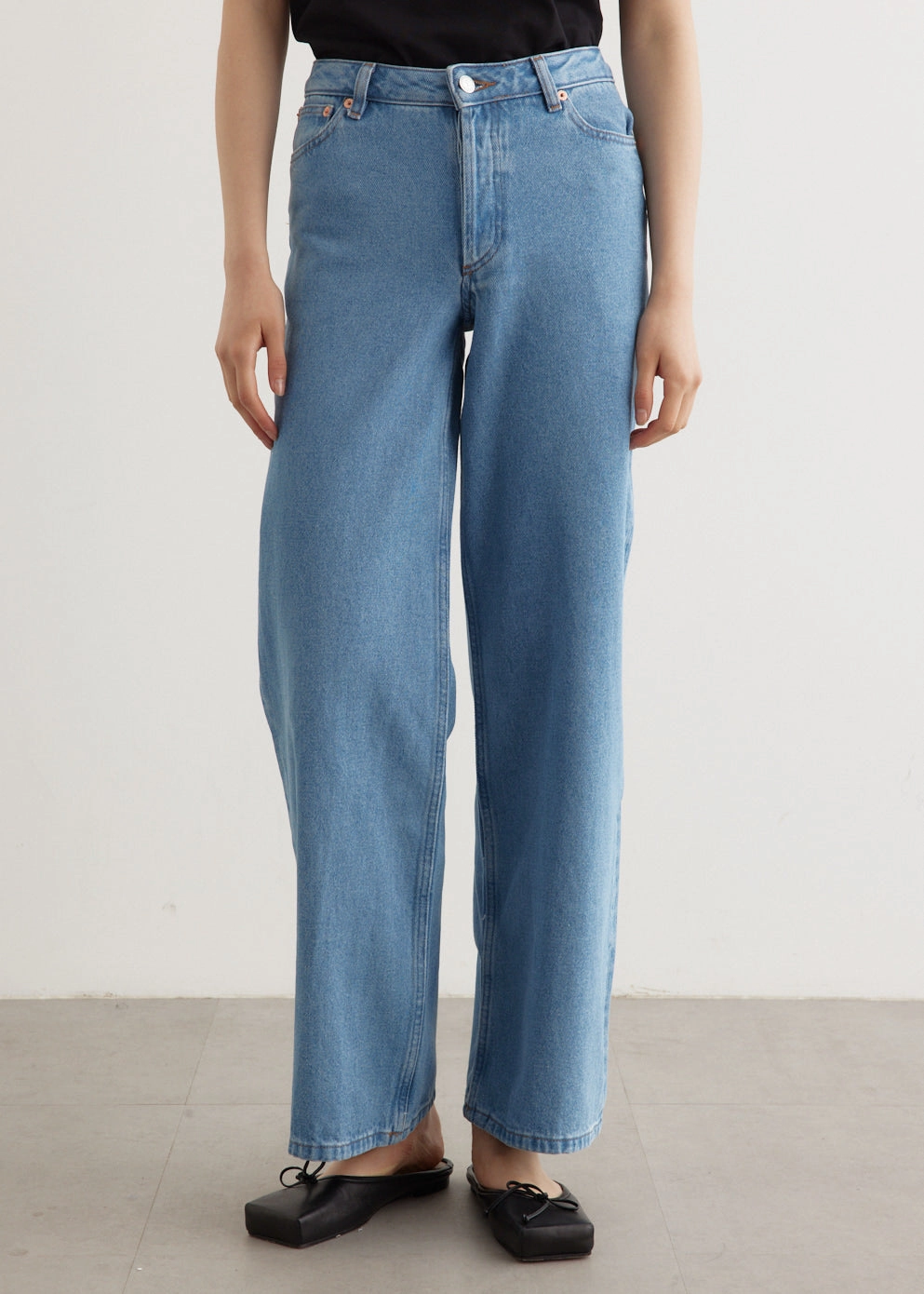 Elisabeth Jeans Modern Earthy