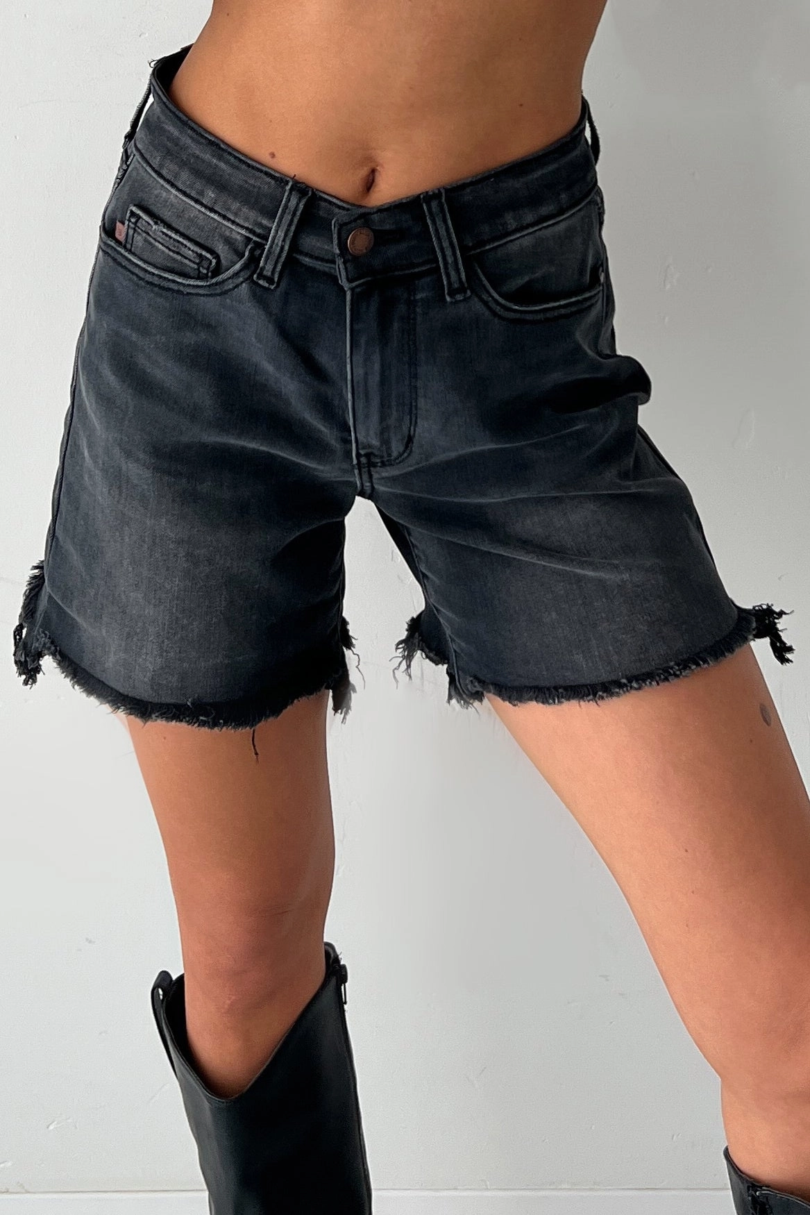 City Life Style Rhysand Mid Rise Judy Blue Cut Off Dad Shorts (Black)