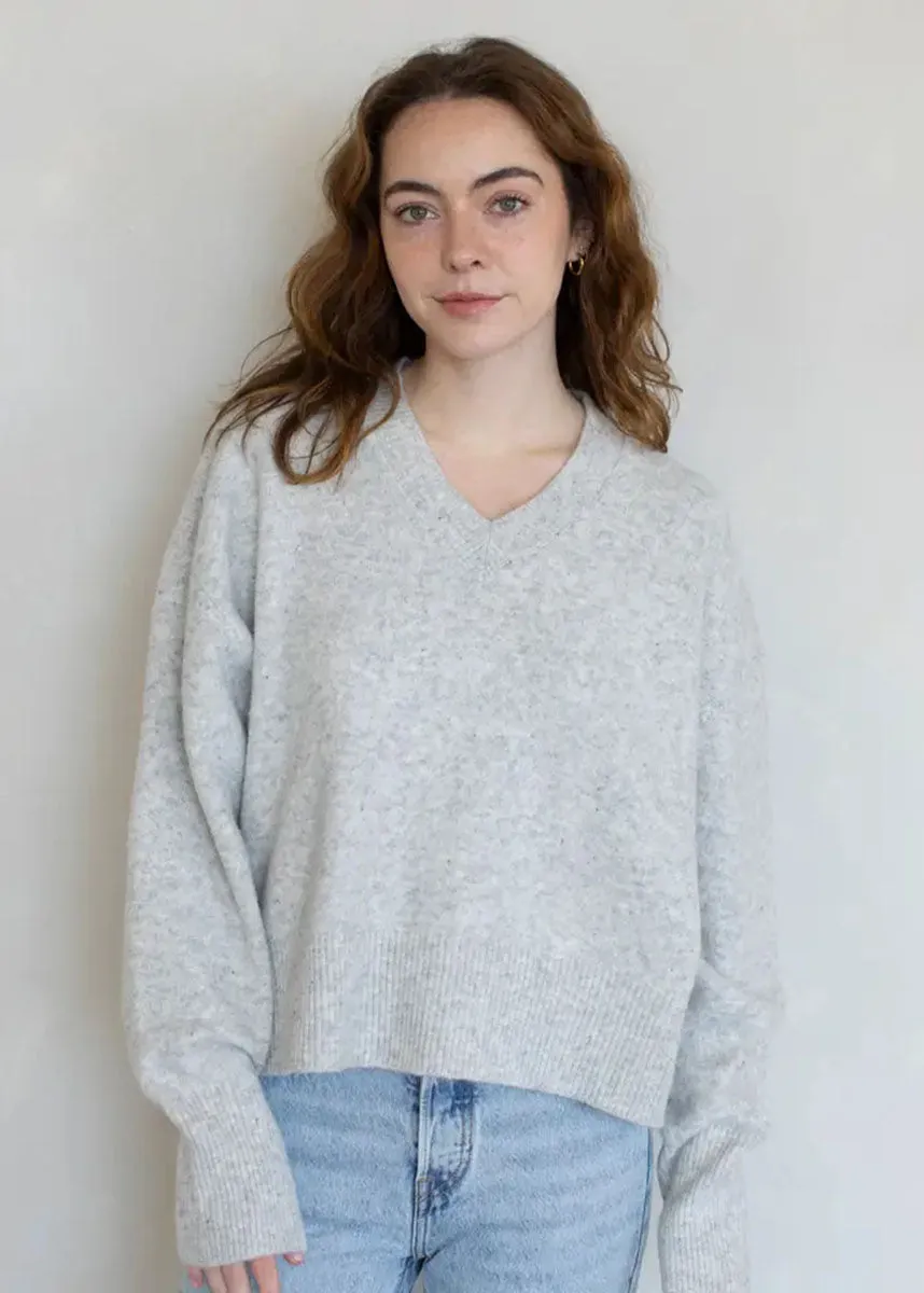 Briar V-Neck Sweater - Heather Grey Compact Travel Design Warm Wear