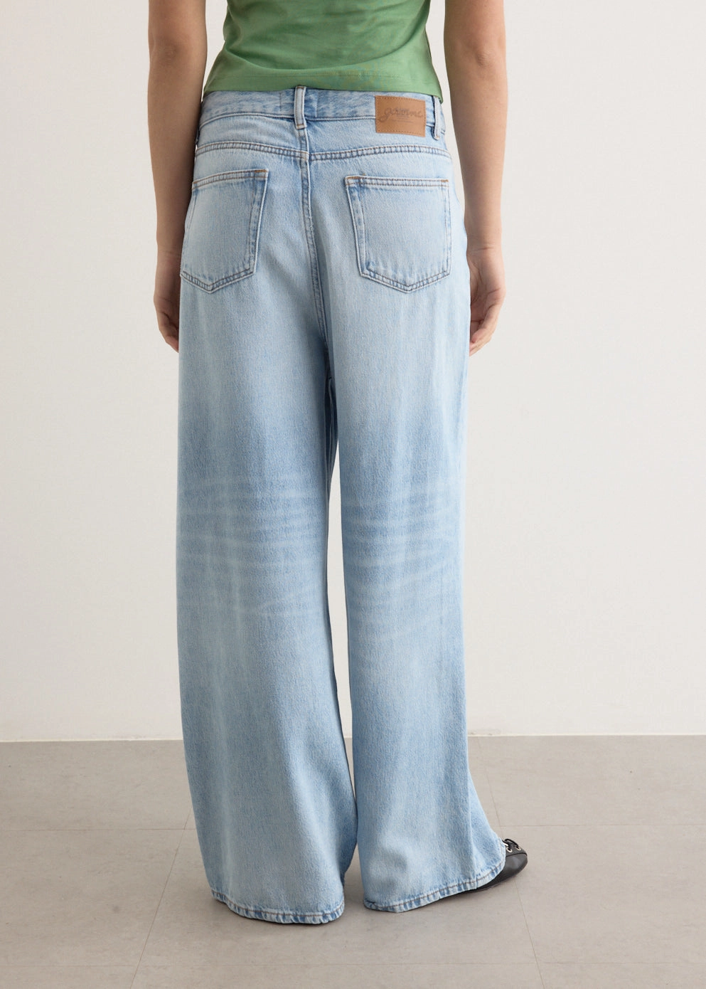 Soft Rigid Denim Baggy Jeans Faded Wash Low Maintenance Fabric