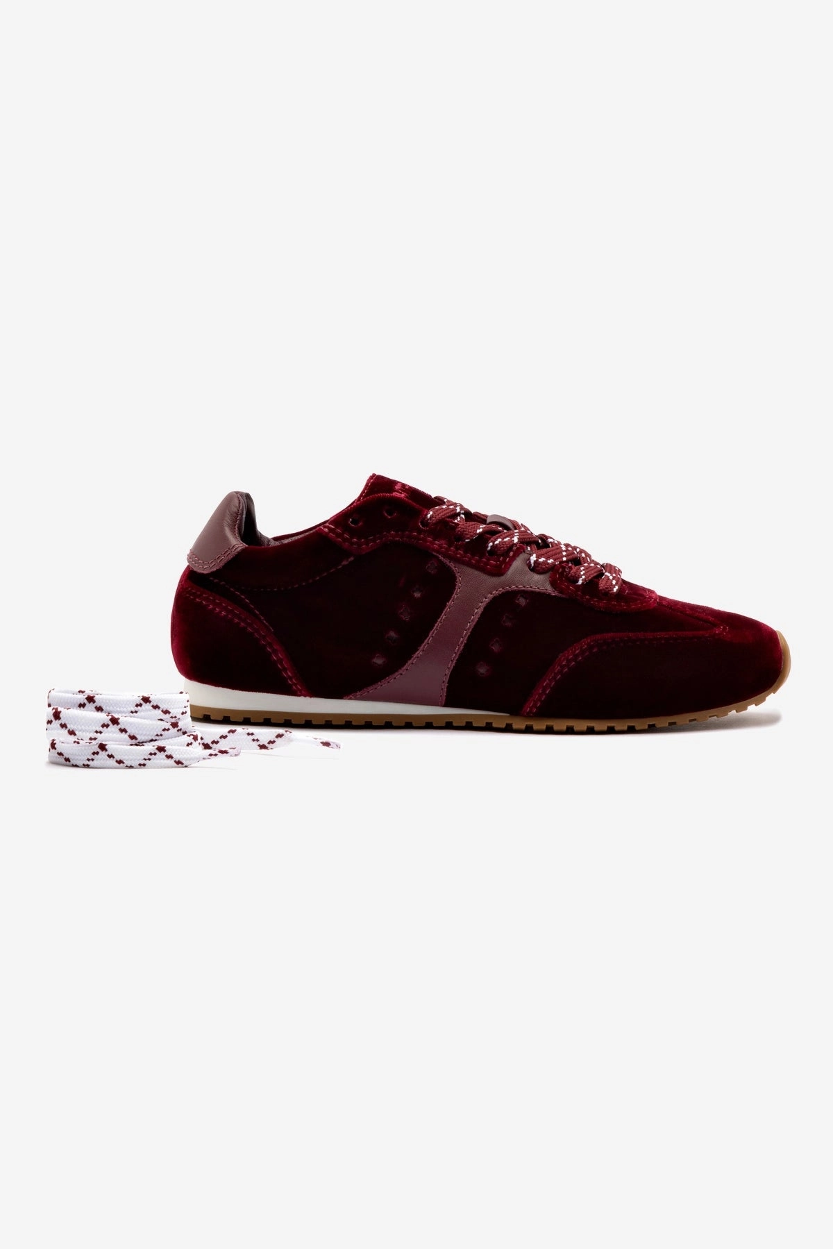 Adjustable Laces Maximum Cushioning Stella Sneaker In Wine Velvet
