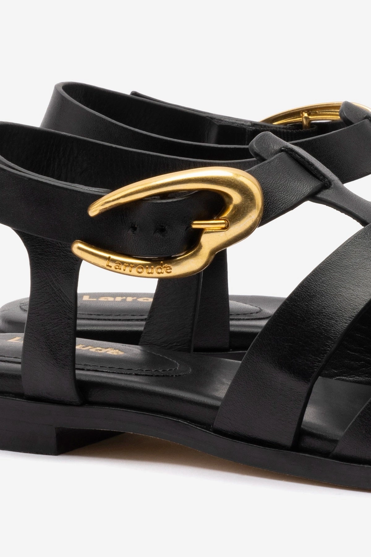 Stevie Flat Sandal In Black Leather Foam Cushioning