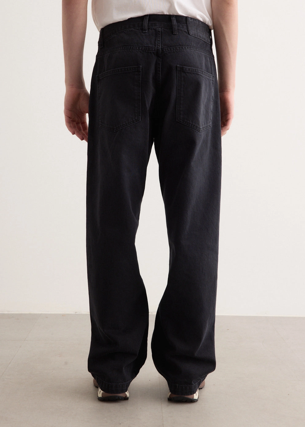 Subtle Texture Perfect For Daily Straight Cut Jeans