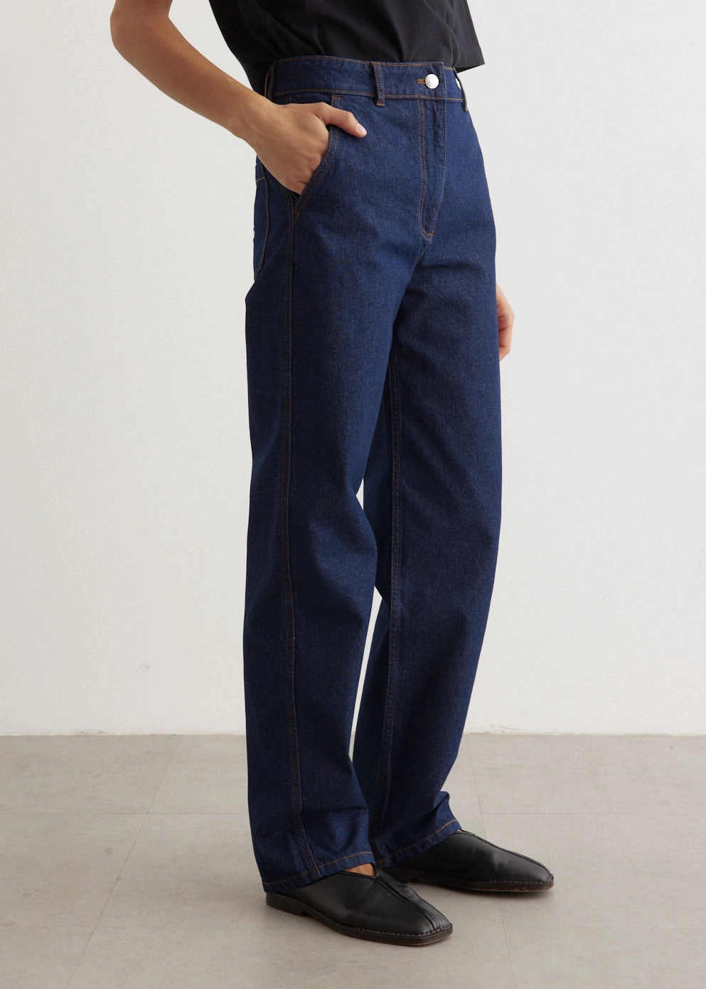 Slim Sunny Vibes Festival Outfit Light Layers Straight Denim Jeans