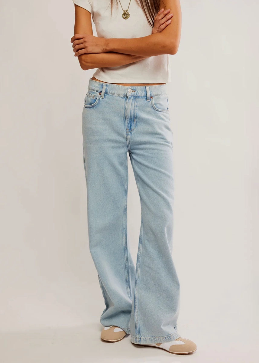 Stride Jean - Roam Free Day Adventure Comfortable Fit Look