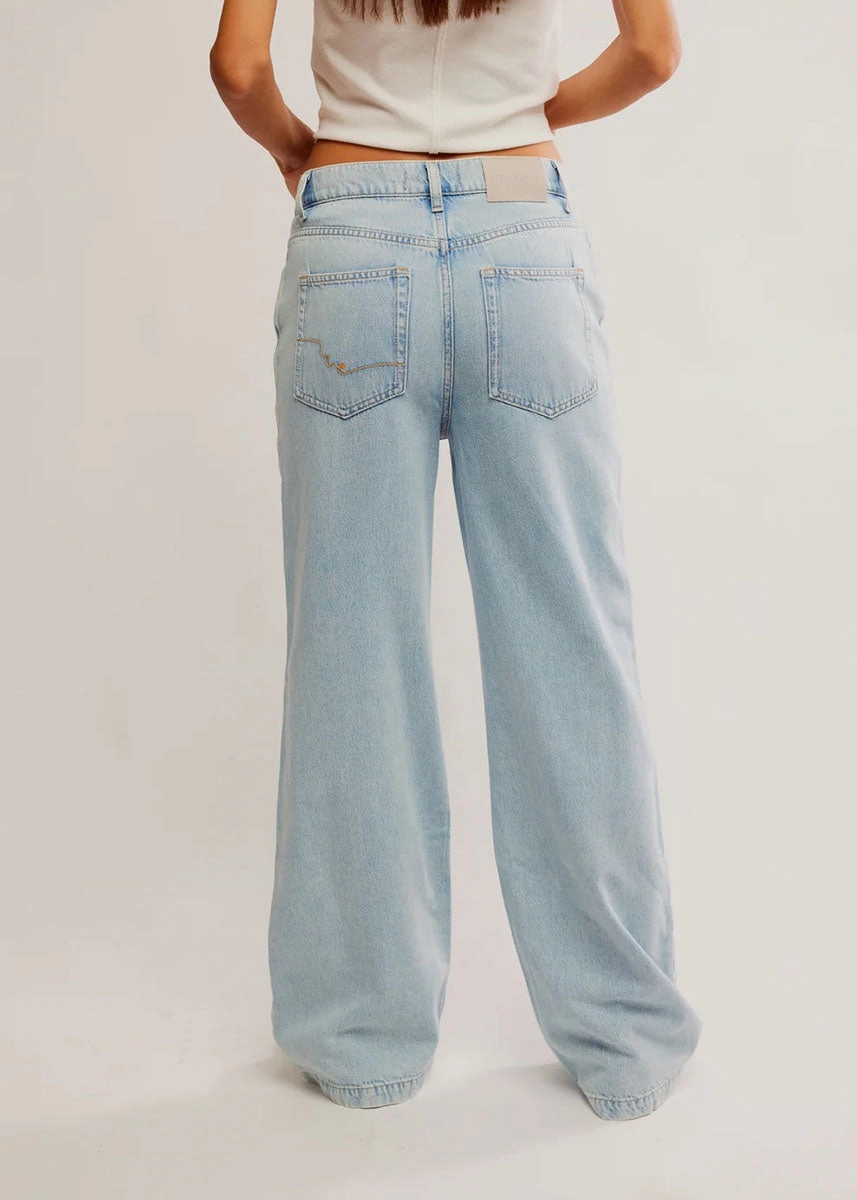 Stride Jean - Roam Free Bonded Seam Technology