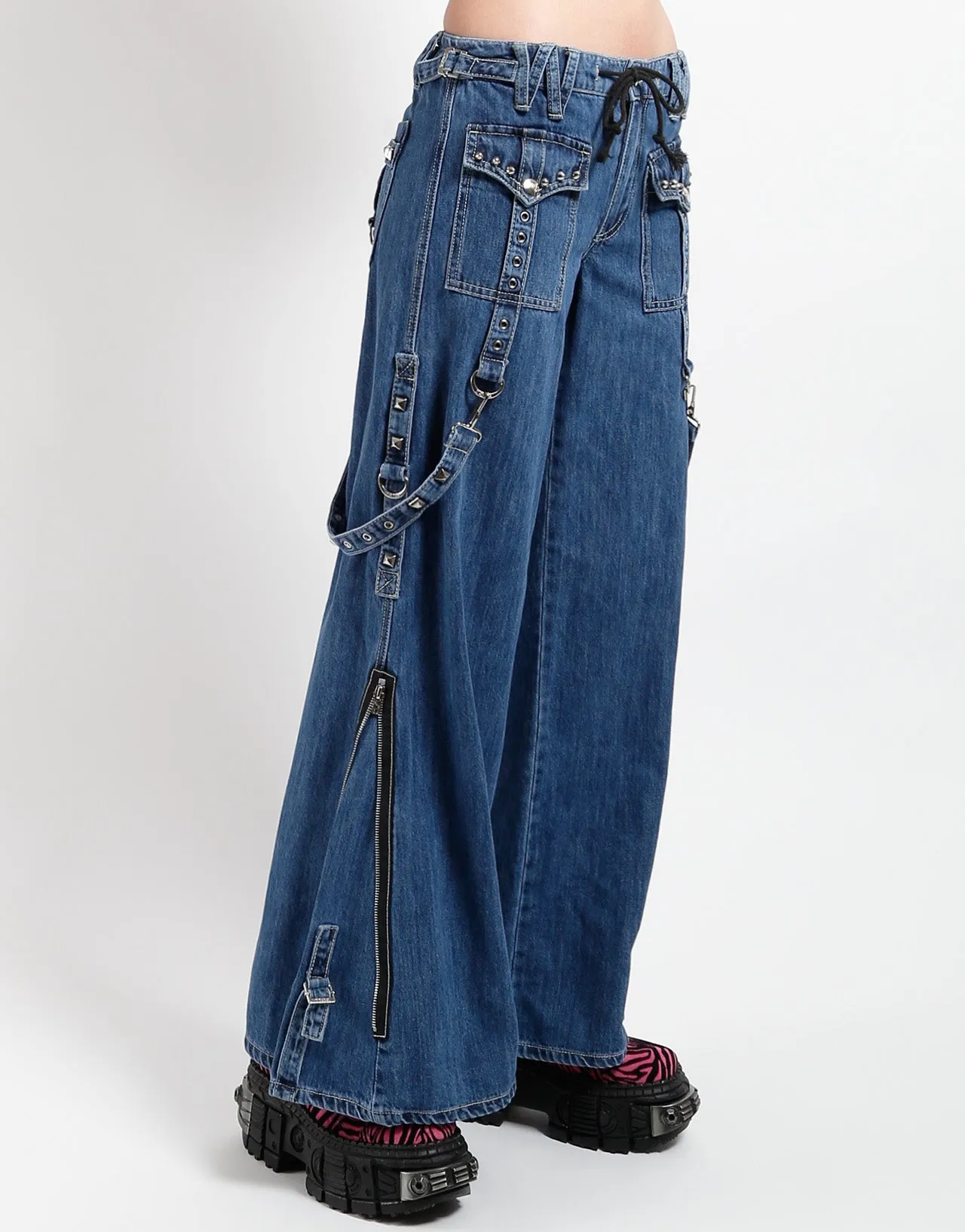 Seasonless wear Light wash STUDDED POWER PANT BLUE DENIM