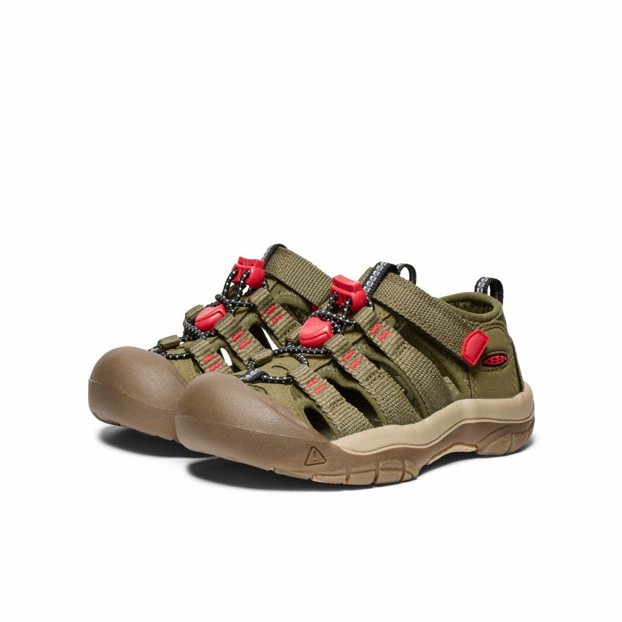 Contoured Shape Little Kids' Newport H2  |  Martini Olive/Aura Orange