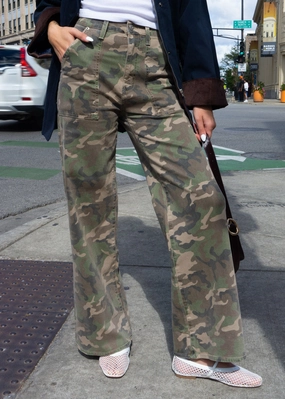 SecureClosureSystem Movement Comfort Far Out Patch Pocket High-Rise Wide Leg - Hideaway