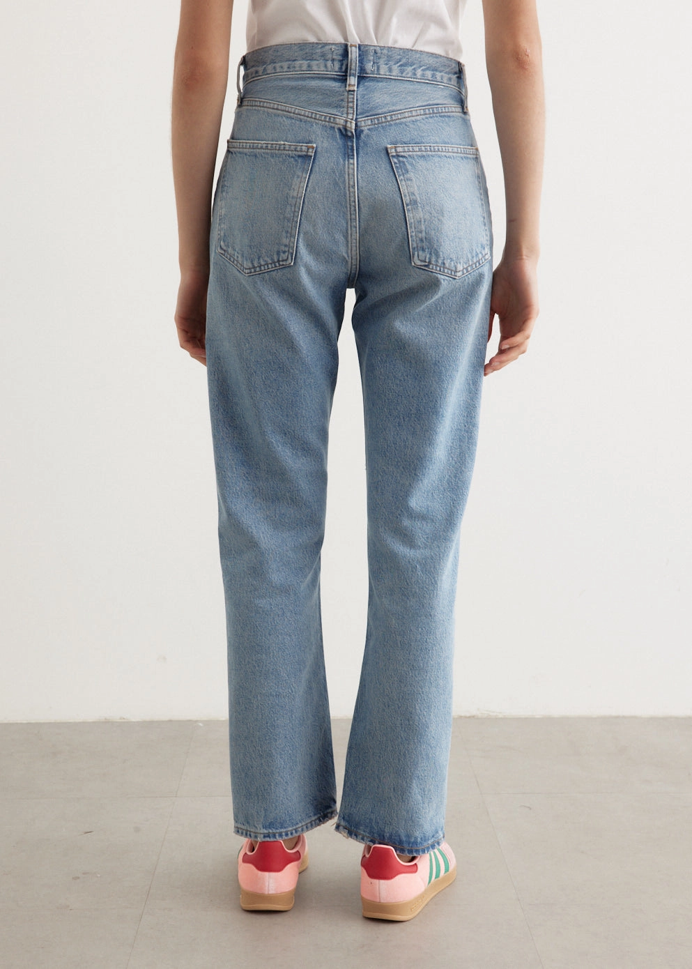 Smooth Texture 90's Pinched Waist Jeans