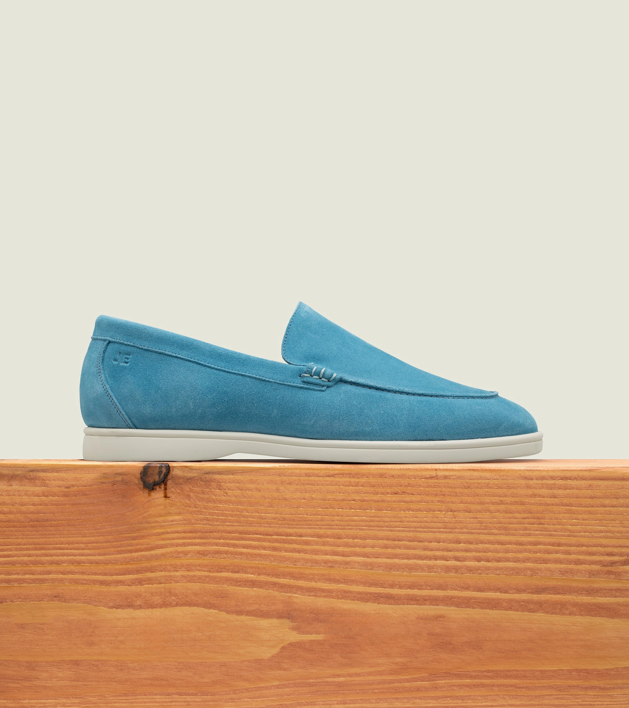 Comfortable Look Tanner