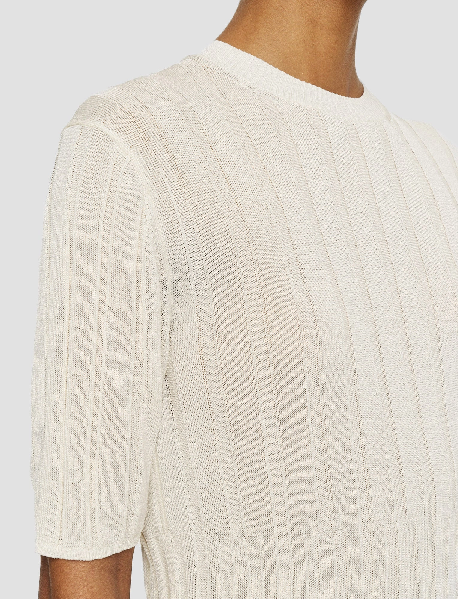 Crisp Rayon Knitted T-Shirt Smooth Seam