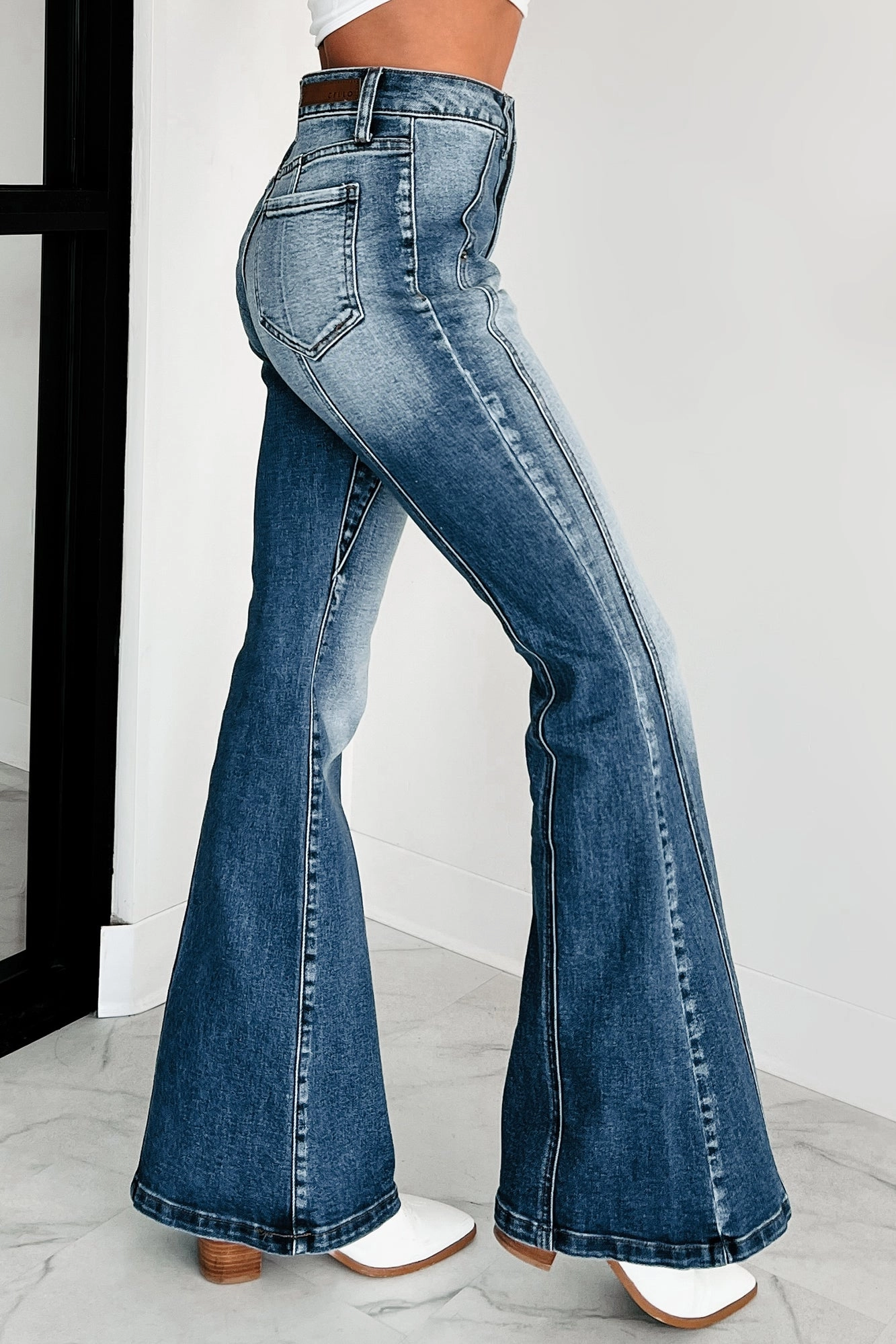 Teeter Cello High Rise Front Seam Flare Jeans (Medium) Textured Versatile Shopping Day Minimal Fading