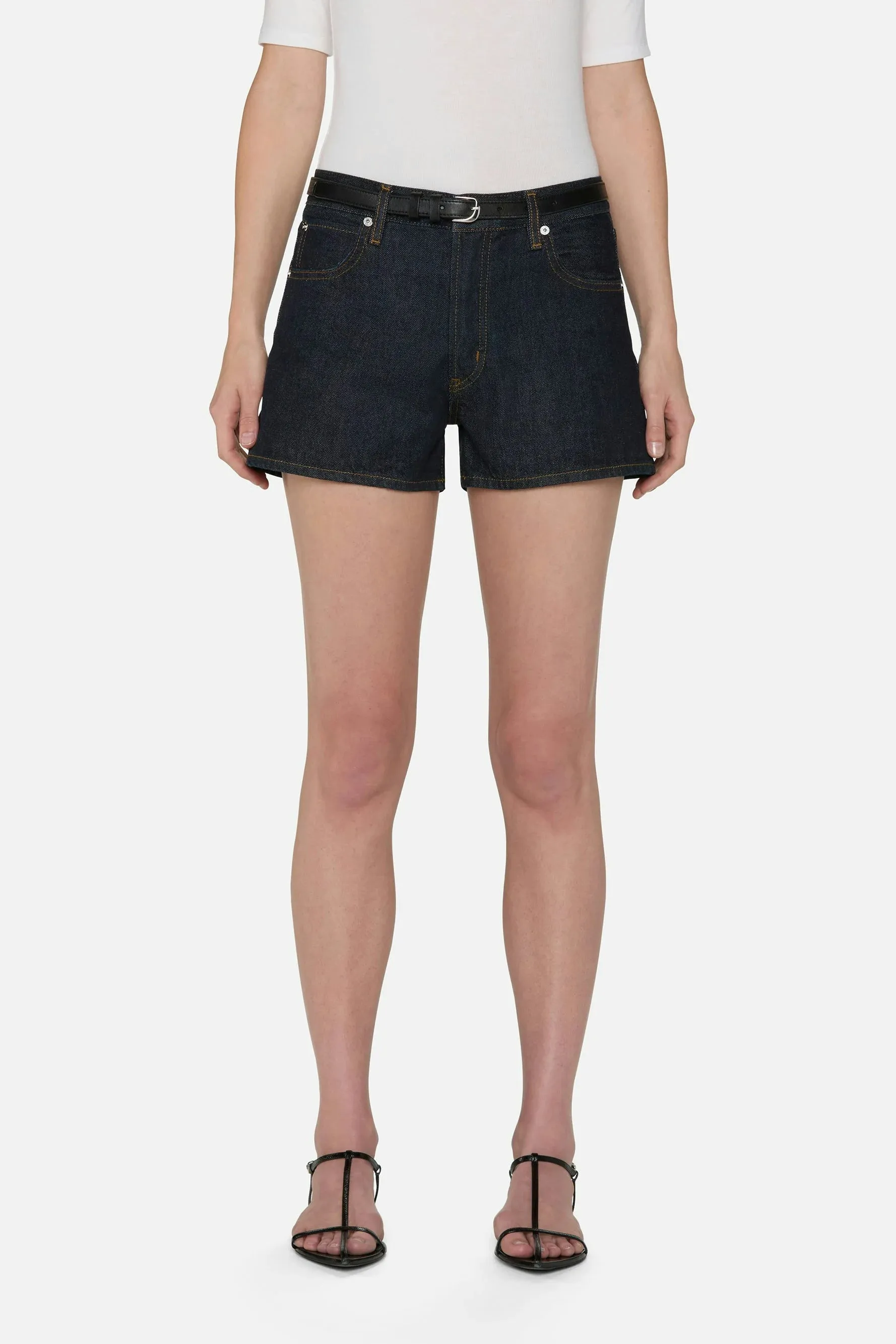 The Hang Short embroidery work Simple Fit