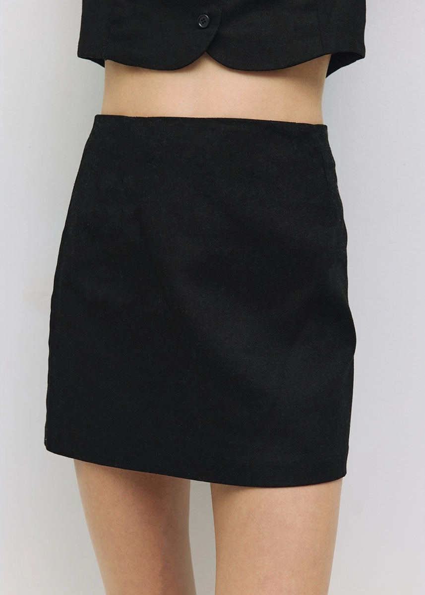 The Sterling Skirt - Black Movement Fit