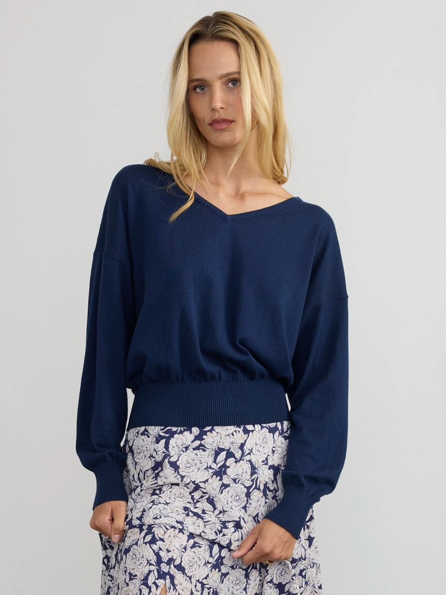 TIE BACK VEE OdorResistant Fabric Quick Dry Material