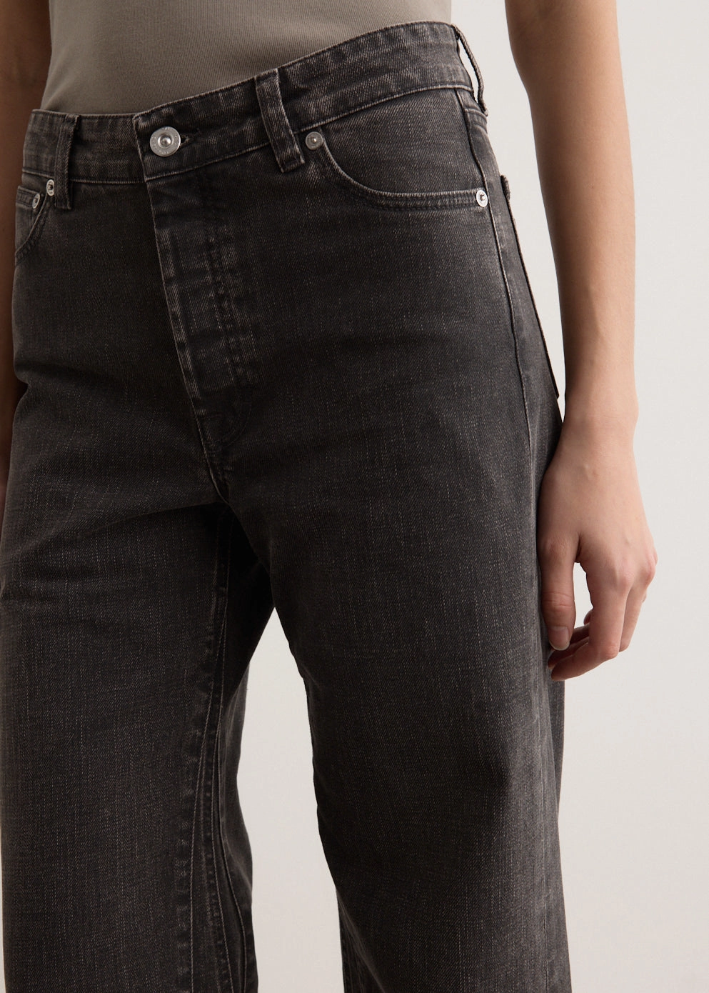 Street Fashion Trend Setter Holiday Vibes Popular Option Treble Cut Jeans