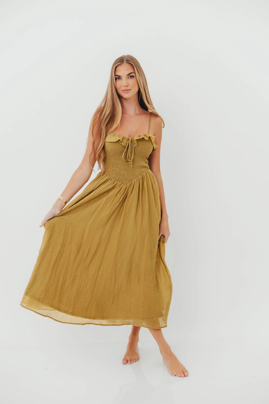 Carine Midi Dress in Avocado Smart Pairing