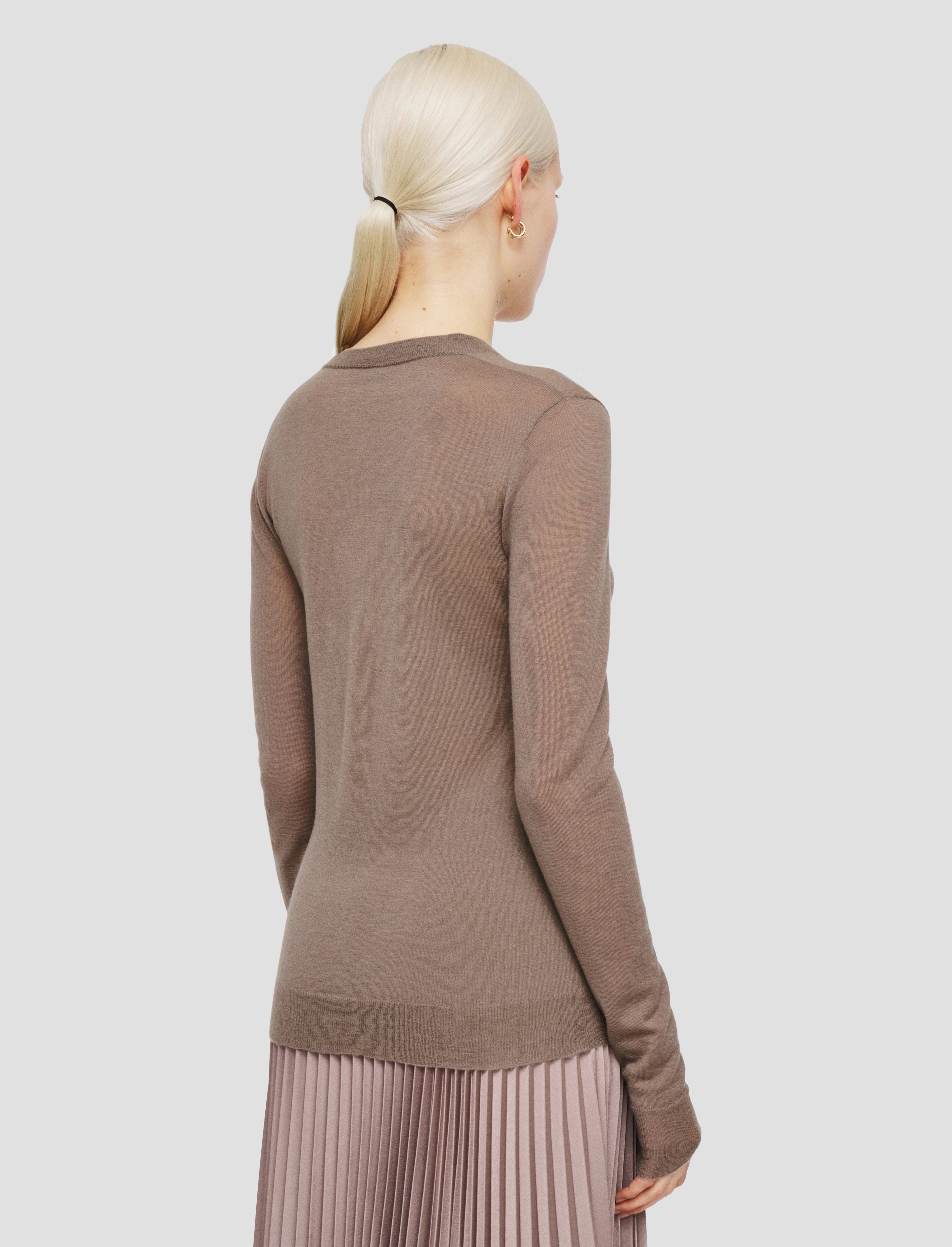 Travel Comforted FadeResistant Treatment Cashair Round Neck Jumper