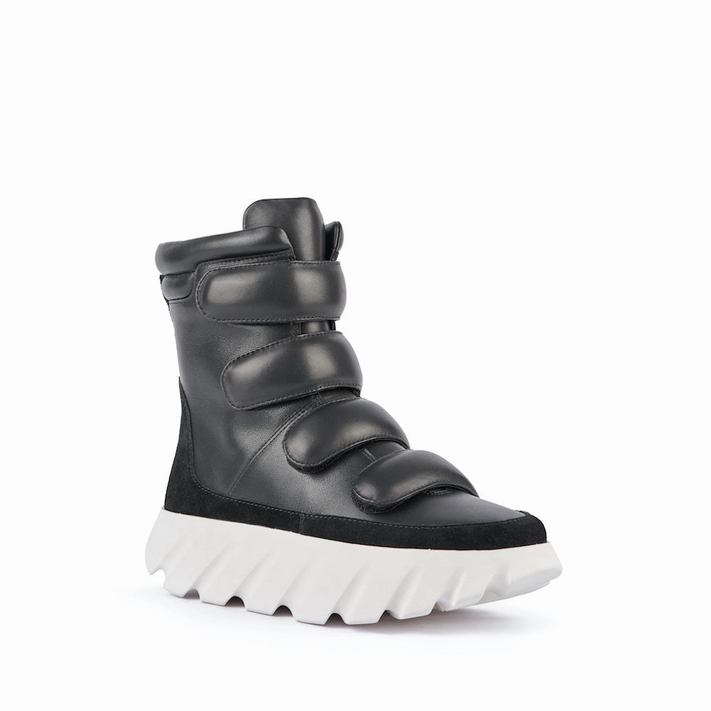 Lace-Up Design TURA FINGO OREO