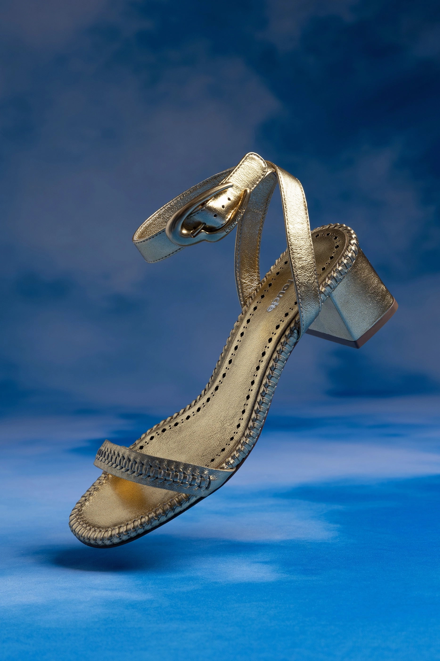 Modern Aesthetic Non slip grip Verona Block Sandal In Gold Metallic Leather