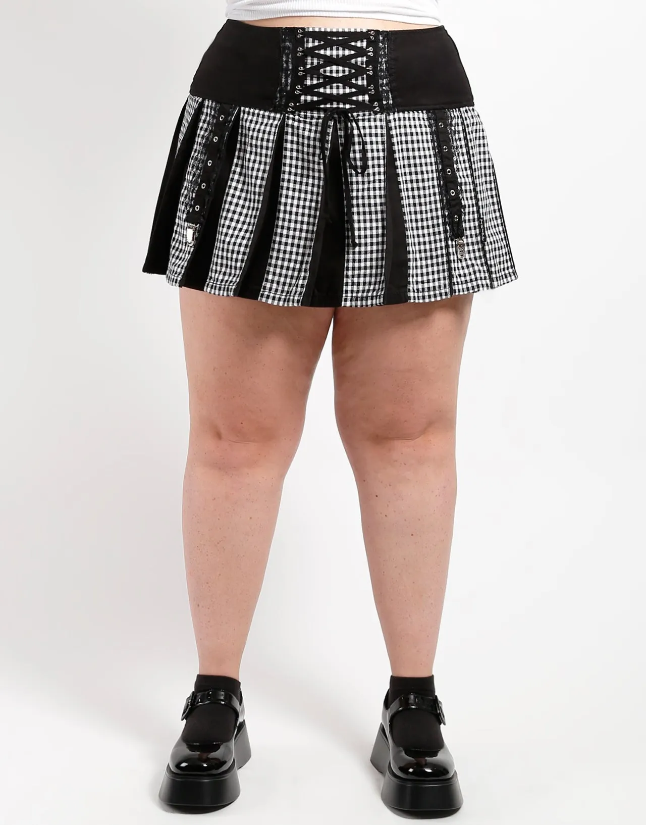 SustainableManufacturing Low Rise Fit CURVE BO PEEP PLEATED GARTER SKIRT WHITE