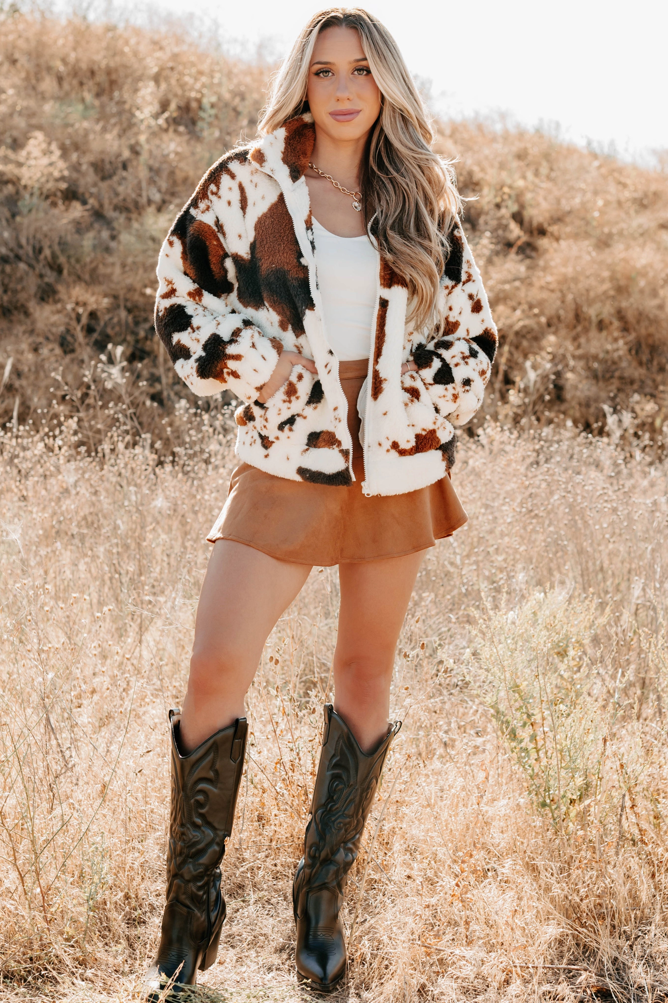 Indication suitable for casual sports Cozying Up Cow Print Zip-Up Jacket (Brown/Multi)