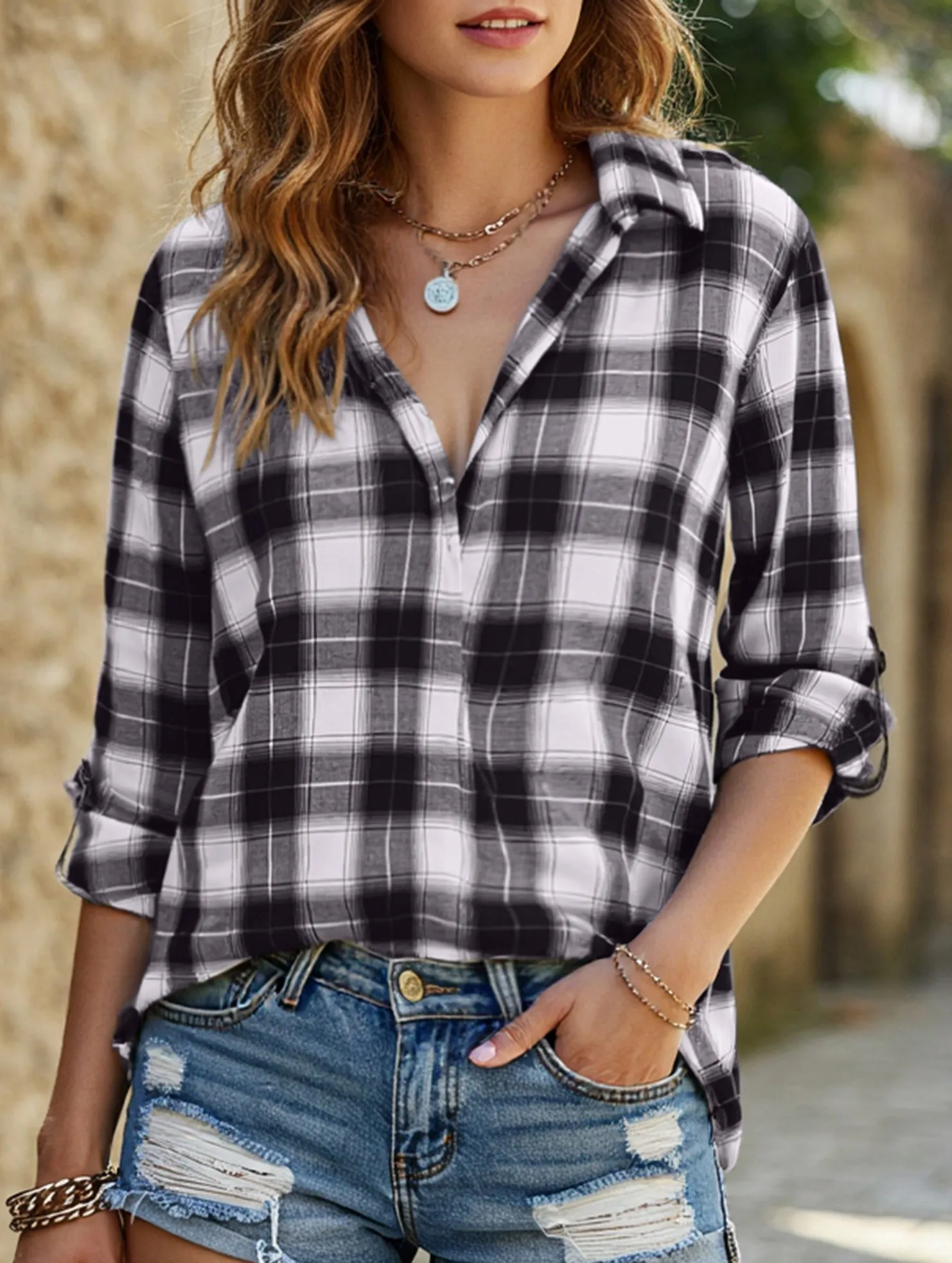 V-neck lapel loose-fitting women's plaid shirt Hybrid Fabric Blend Abrasion Resistant Fabric