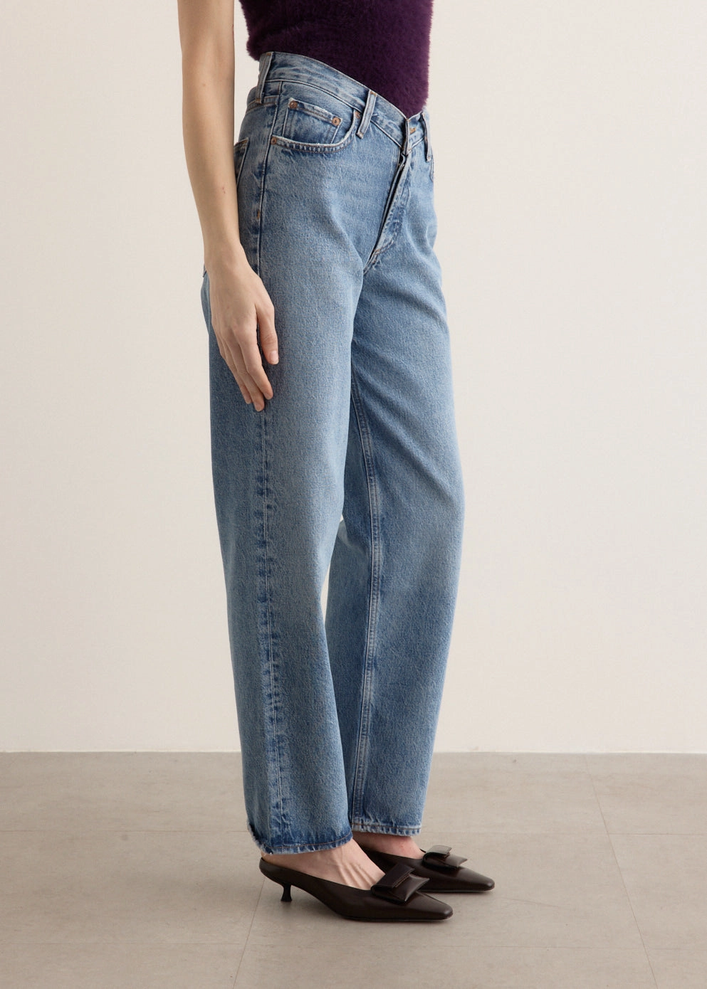 Fashion friendly V-Waist Baggy Jeans