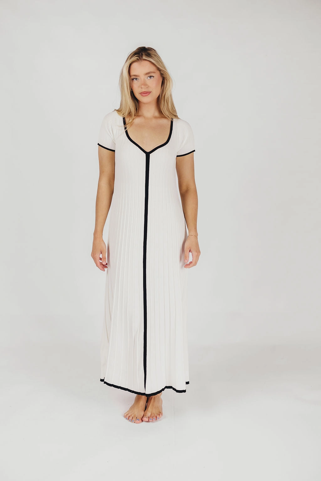 Cute Touch Fashion Mix Marilyn Knit Maxi Dress in Off-White