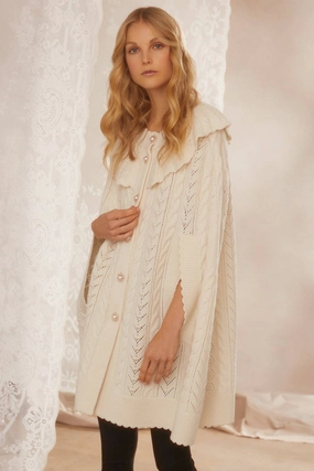 Compact Knit Technique Victoriana Cape