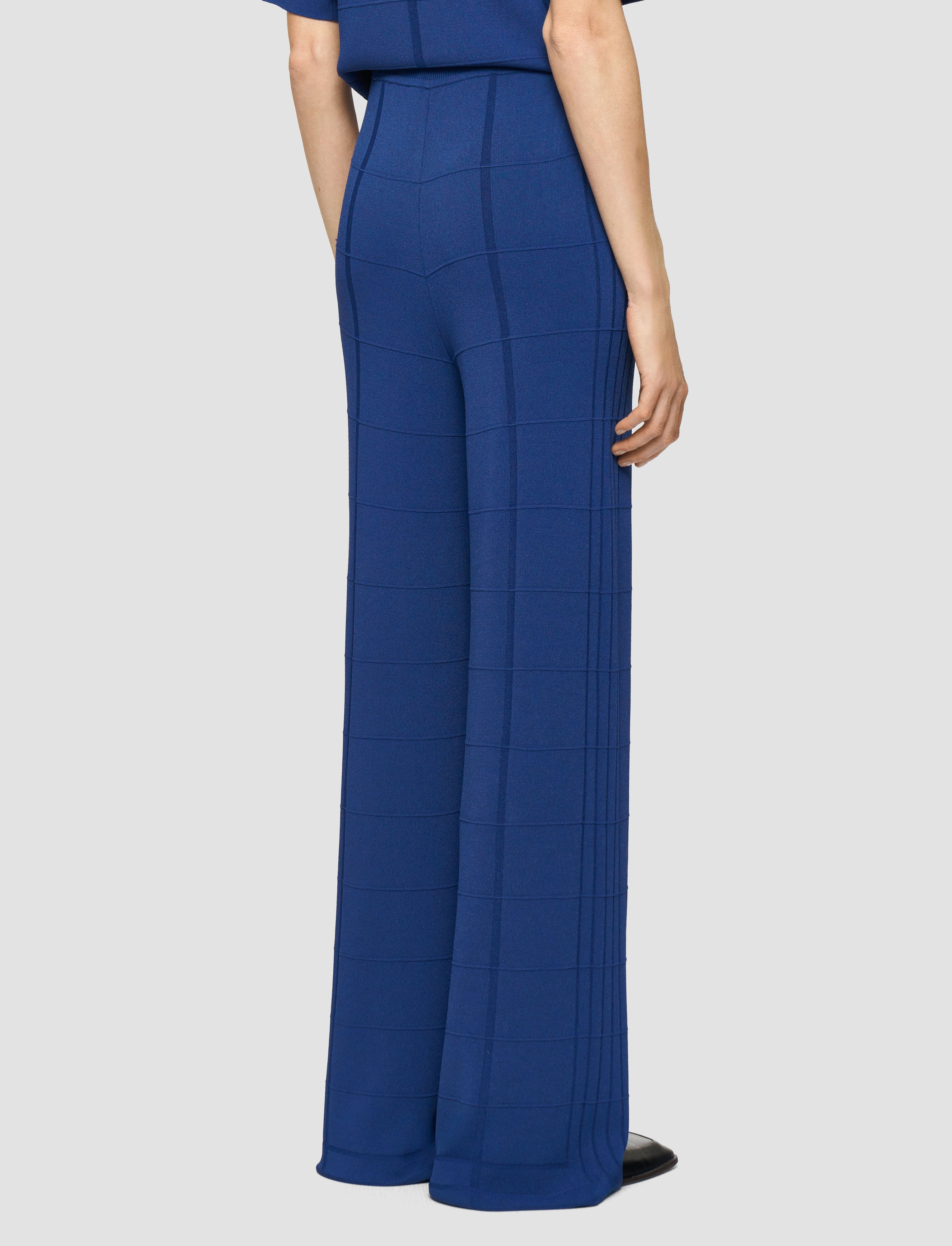 Travel Style Autumn Ready Viscose Grid Knit Trousers