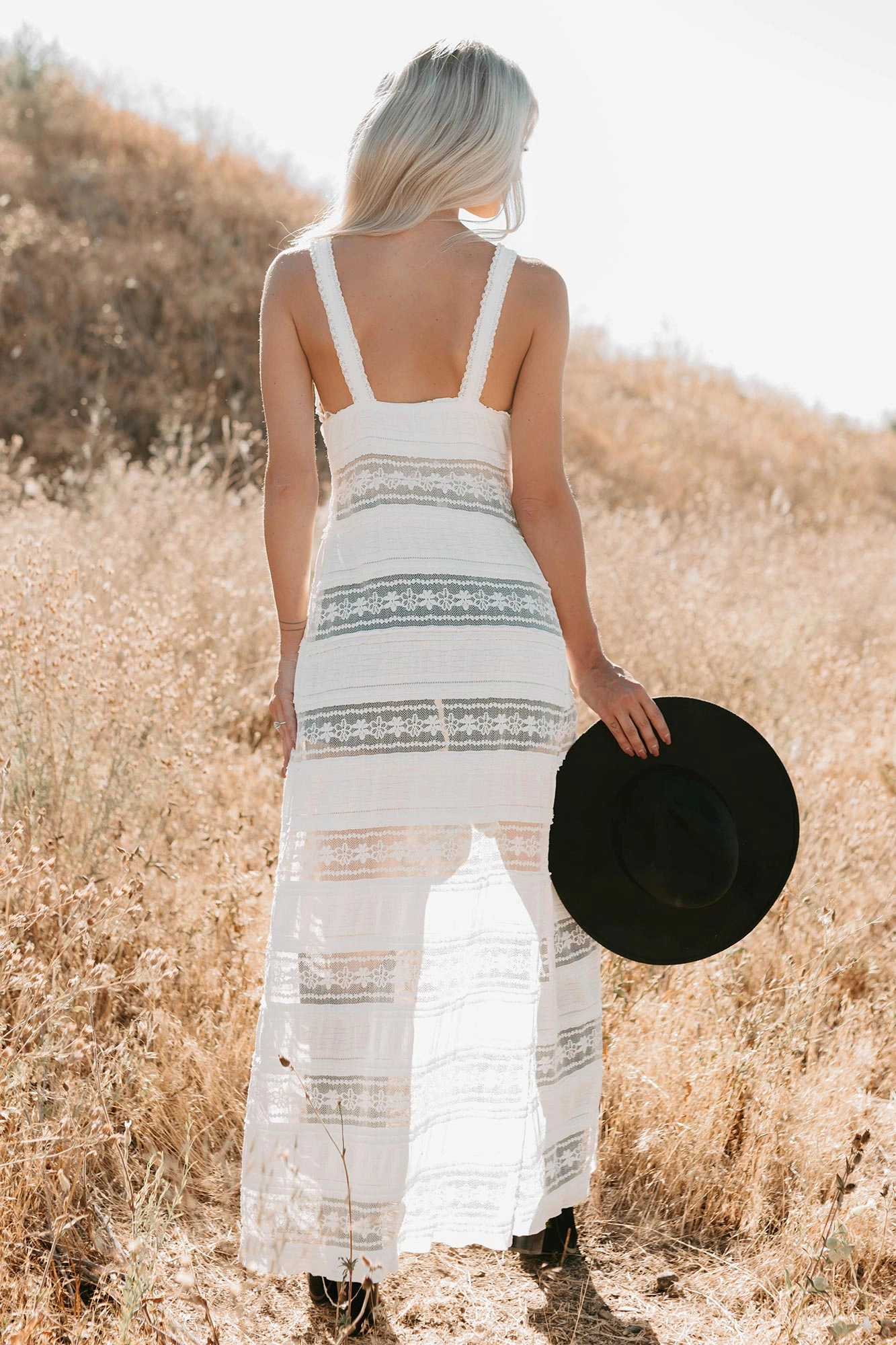 Travel Comfort Hidden Pocket System Blue Skies Sleeveless Lace Duster Top (Ivory)