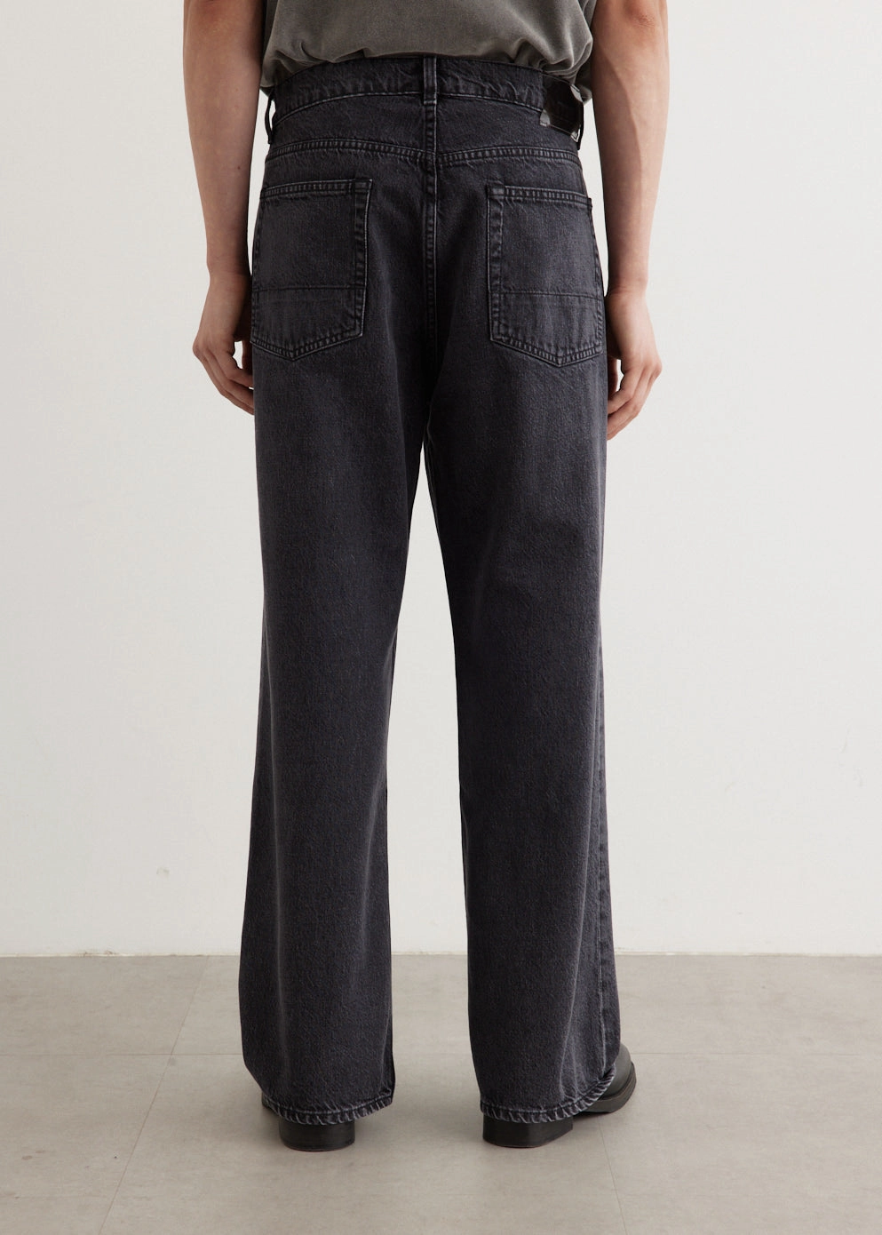 Quick Dry Technology Night Out Rainy Day Third Cut Jeans