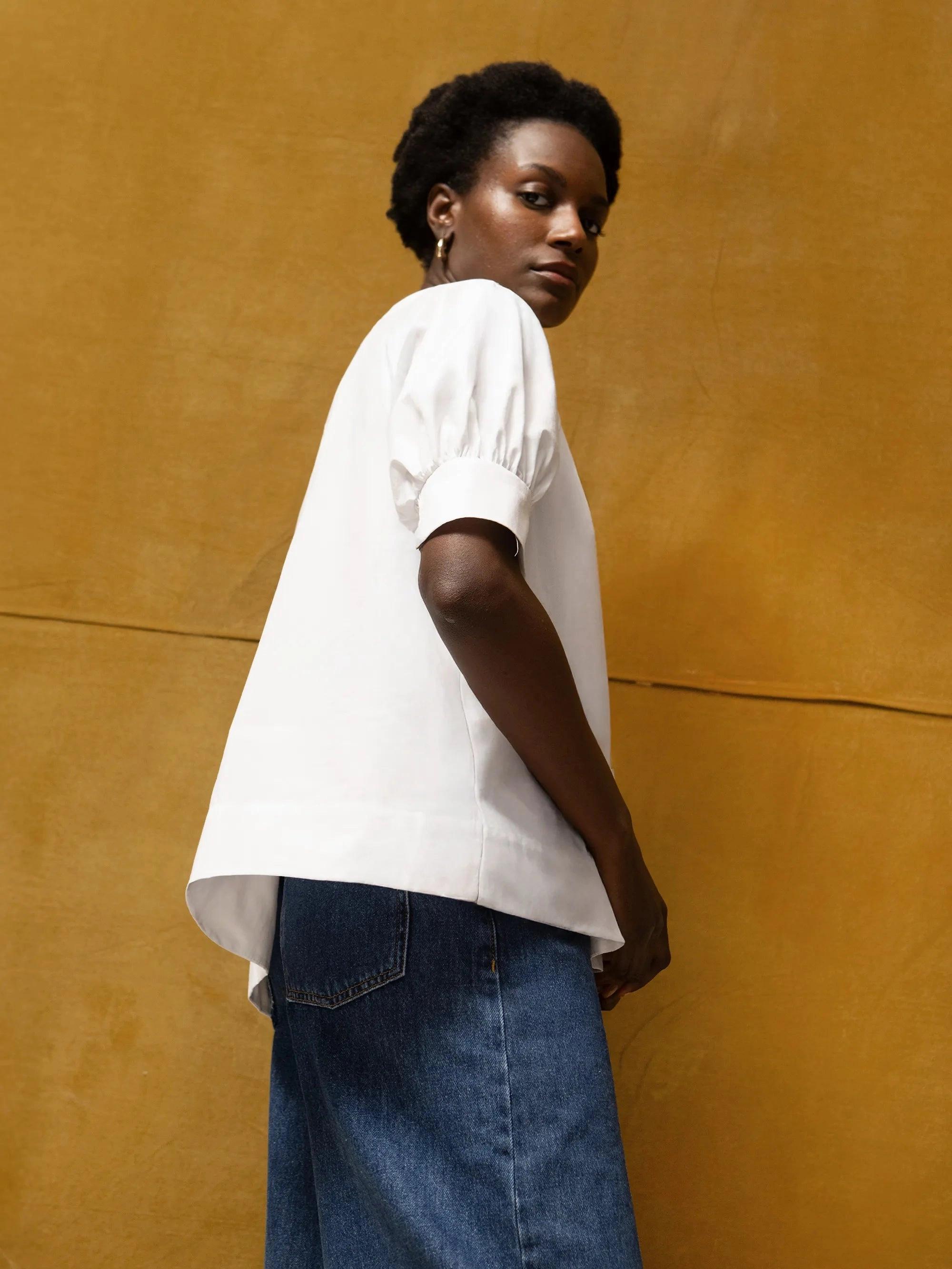 WrinkleFree Weave FrictionResistant Trim White Cotton Poplin Short Sleeve Shirt