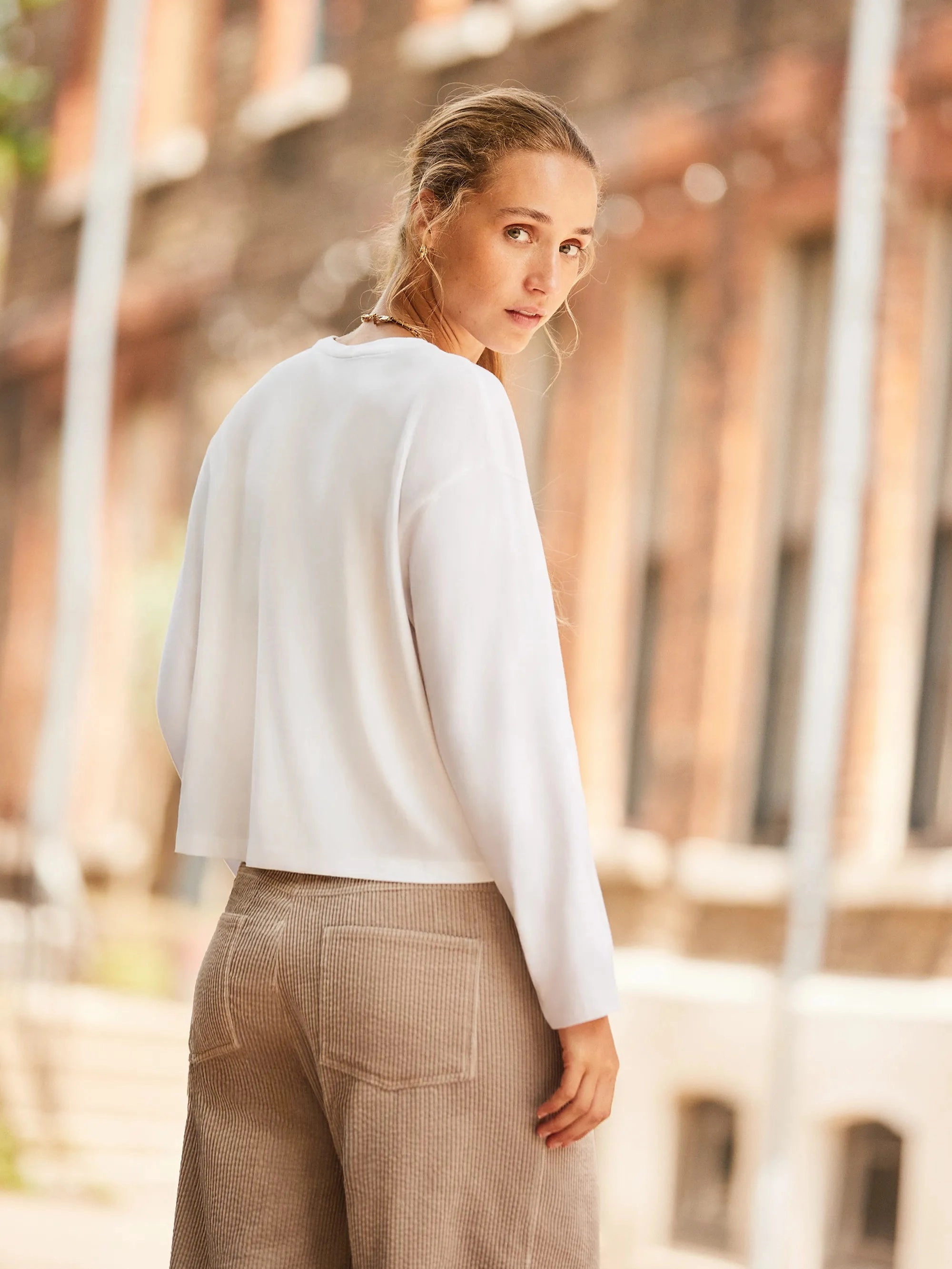 White Long-Sleeved Organic Cotton T-Shirt Casual dress