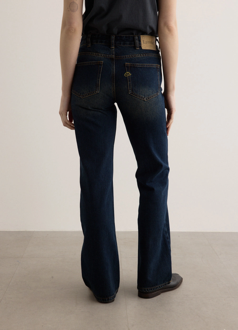 Classic Fit Women's Vini Jean