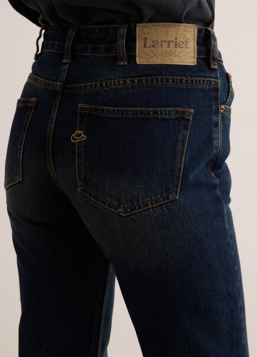 Regular Look Women's Vini Jean