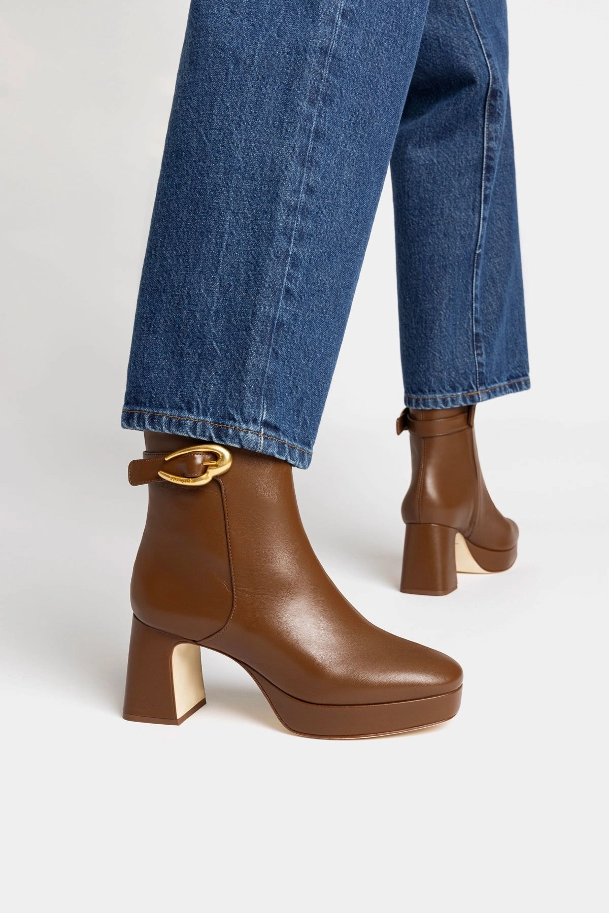 Stable Step Dolly Verona Low Boot In Burnt Umber Leather