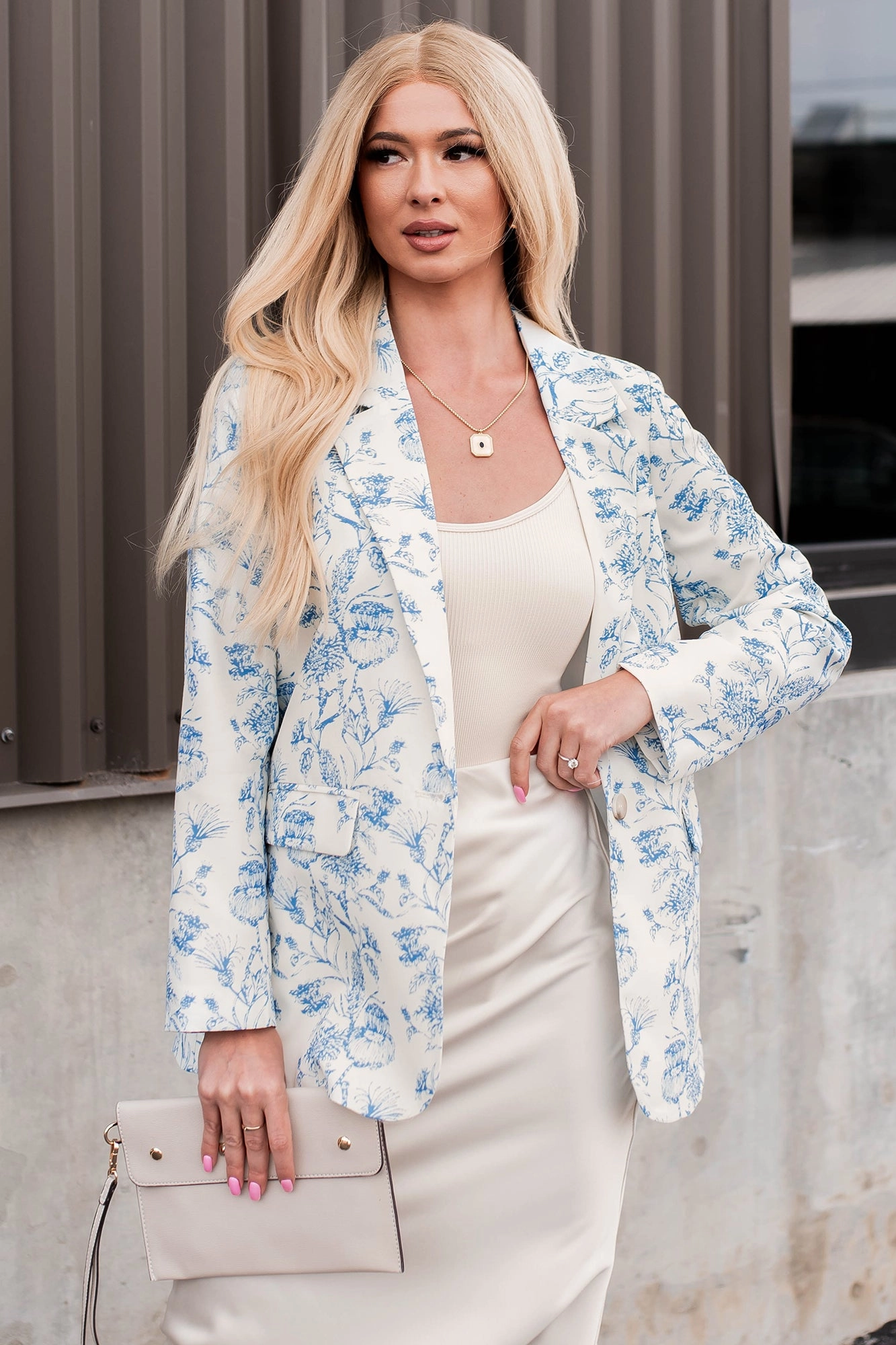 Polished Presentation Floral Blazer (Cream/Blue) QuickRelease Buckles